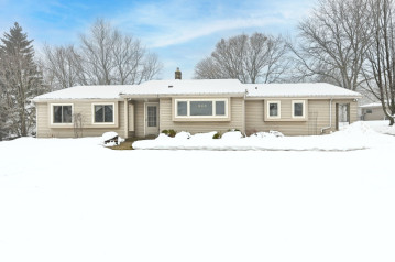 W235S5359 Big Bend Rd, Big Bend, WI 53189-9692