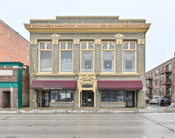 1428 N Farwell Ave, Milwaukee, WI 53202-2968