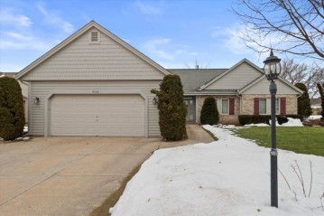 3122 Fox Ridge Dr, Waukesha, WI 53189-6828