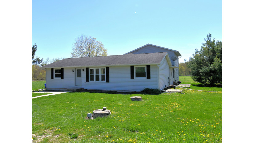 7279 Spring St Lyons, WI 53176 by Shorewest Realtors $489,000