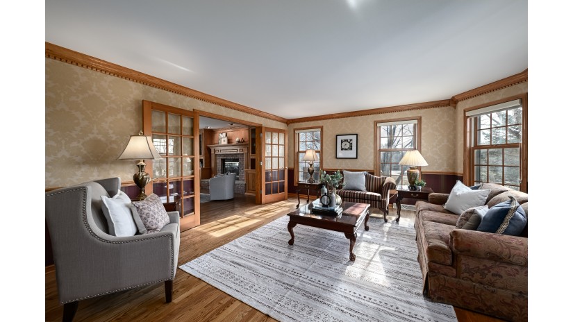 10428 Gazebo Hill Pkwy E Mequon, WI 53092 by Shorewest Realtors $799,900