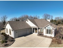 6884 Northvue Ct, Newburg, WI 53090-8101