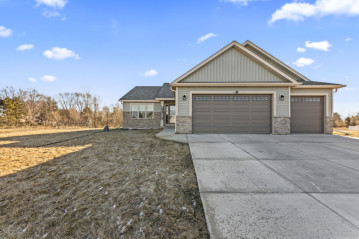 W188 Thompson Cir, Ixonia, WI 53066