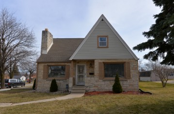 1651 Lathrop Ave, Racine, WI 53405-3269