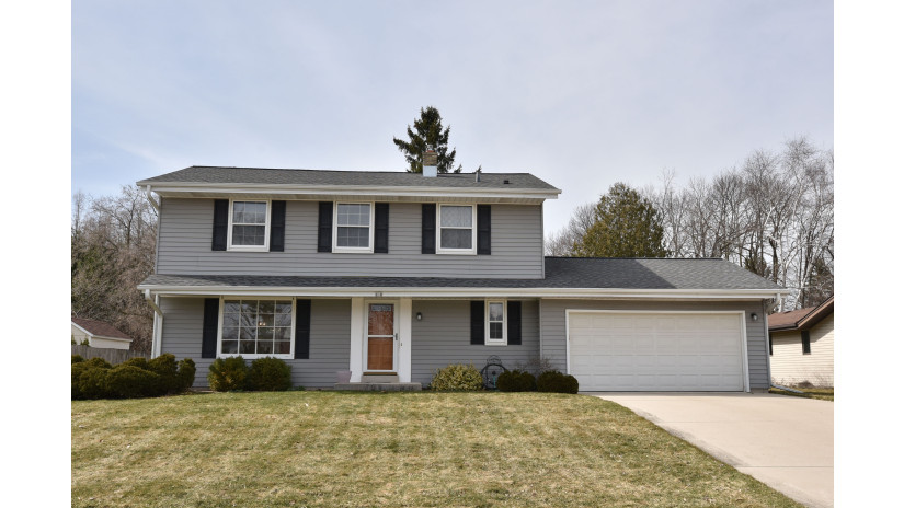 159 Fox Glen Rd Fredonia, WI 53021 by Shorewest Realtors $339,000