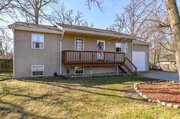 W825 Florence Rd, Bloomfield, WI 53128-1624