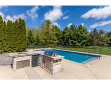 141 S Laurel Cir, Delafield, WI 53018-1161