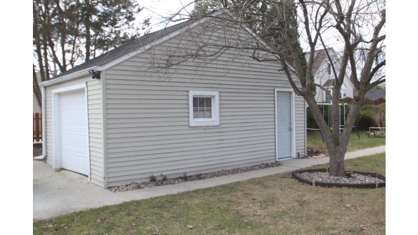 8503 W Stuth Ave West Allis, WI 53227 by Shorewest Realtors $249,000