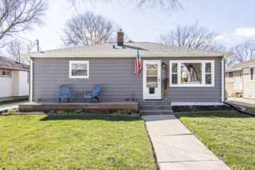 1520 Murray Ave, Waukesha, WI 53186-2547