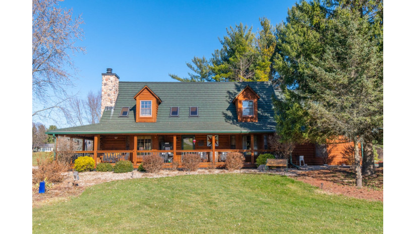 N6121 Country View Ln Concord, WI 53178 by Shorewest Realtors $895,000