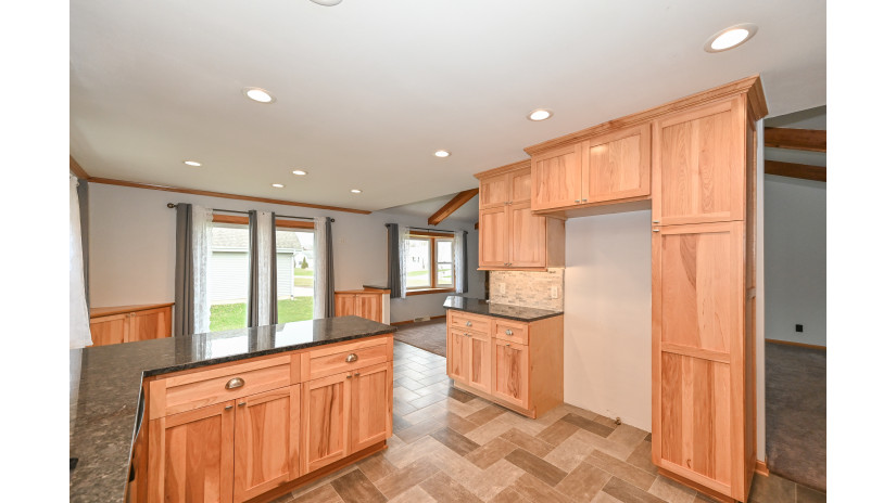 4201 S 97th St Greenfield, WI 53228 by Shorewest Realtors $399,900