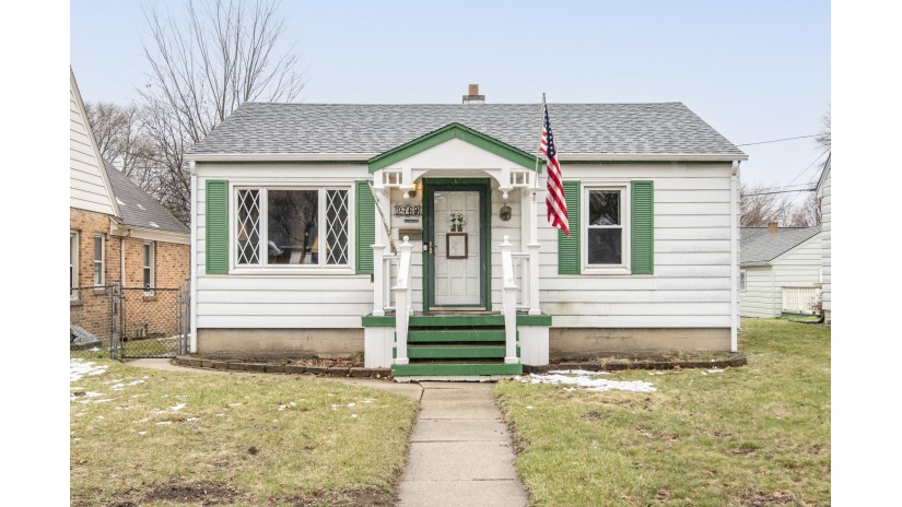 2769 N 87th St Milwaukee, WI 53222 by Shorewest Realtors $199,900