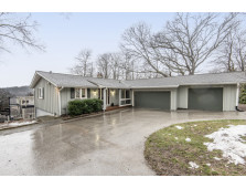 N40W27953 Glacier Rd, Pewaukee, WI 53072