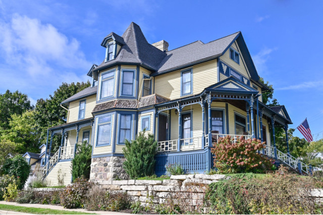 Historic Queen Victorian