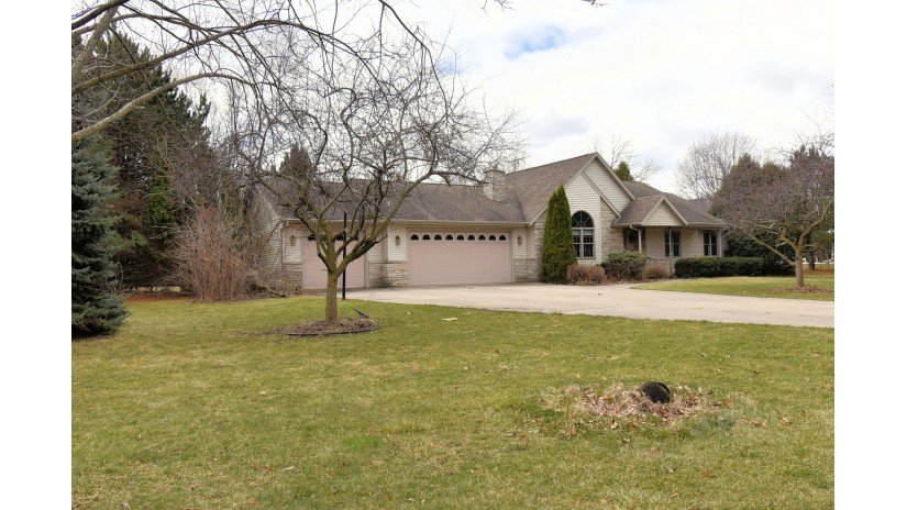 W4070 Linden Dr Taycheedah, WI 53049 by Shorewest Realtors $400,000