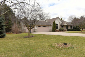 W4070 Linden Dr, Taycheedah, WI 53049-1694