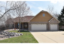 3800 S River Ridge Blvd, Greenfield, WI 53228 by Shorewest Realtors $650,000