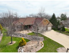 3800 S River Ridge Blvd, Greenfield, WI 53228-1065