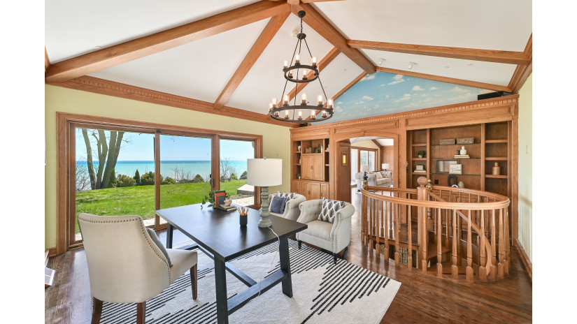 6990 N Barnett Ln Fox Point, WI 53217 by Shorewest Realtors $1,575,000