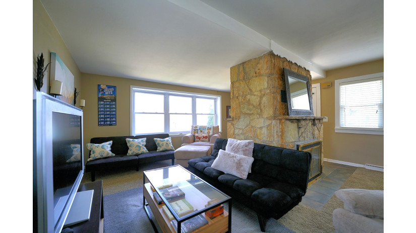 30135 Arrow Dr Burlington, WI 53105 by Shorewest Realtors $204,900