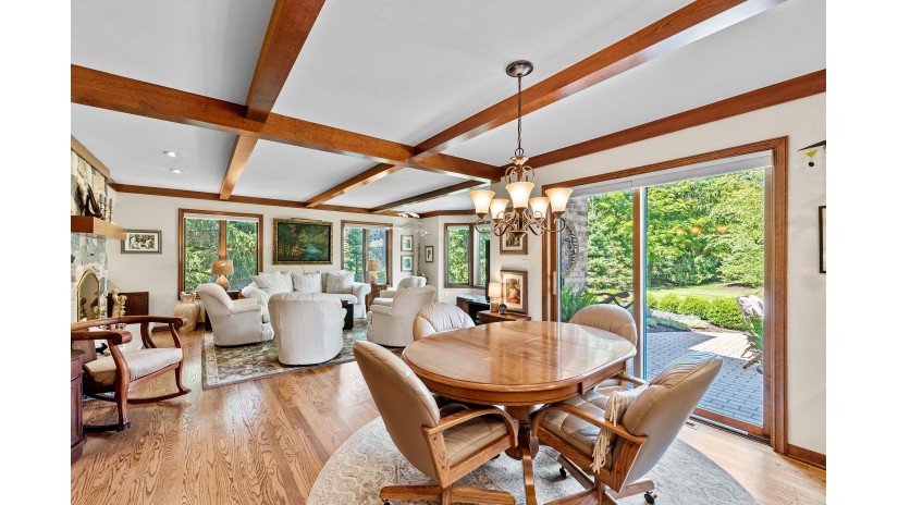 10506 N Riverlake Dr Mequon, WI 53092 by Shorewest Realtors $899,000