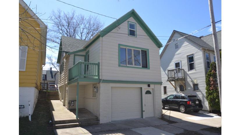 1317 E Hamilton St Milwaukee, WI 53202 by Shorewest Realtors $299,800