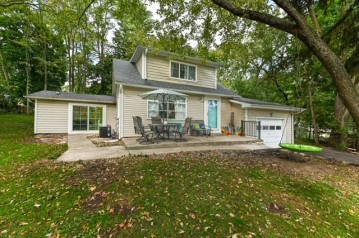 76 Orchard St, Williams Bay, WI 53191-9708