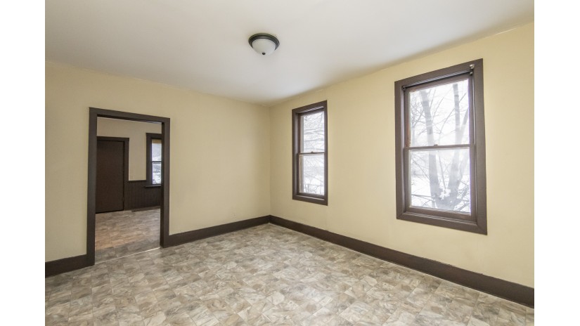 1440 N 29th St Milwaukee, WI 53208 by Shorewest Realtors $69,900