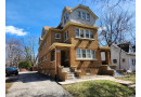 5956 N 40th St 5960, Milwaukee, WI 53209 by Shorewest Realtors $244,000