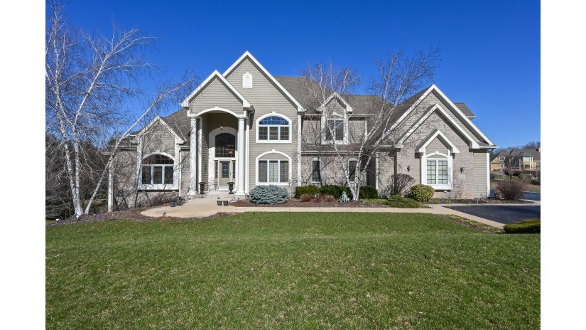 W284N6376 Hibritten Way Merton, WI 53029 by Shorewest Realtors $1,075,000