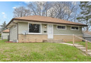 7130 W Carmen Ave, Milwaukee, WI 53218 by Shorewest Realtors $175,000