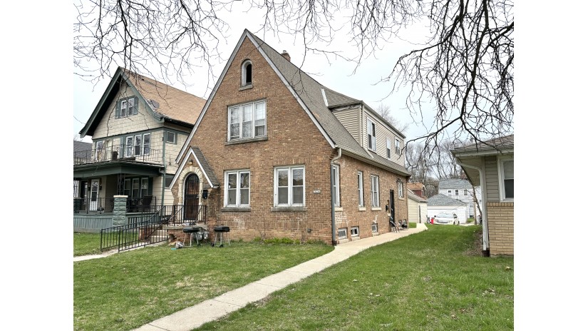 3624 N 39th St Milwaukee, WI 53216 by Shorewest Realtors $174,900