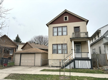 1707 W Burnham St, Milwaukee, WI 53204-3119