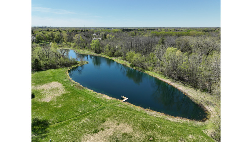 9944 N Lamplighter Ln Mequon, WI 53092 by Shorewest Realtors $849,000