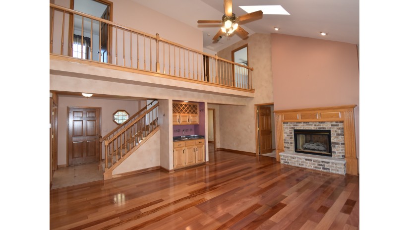 35490 Opengate Ct Summit, WI 53066 by Shorewest Realtors $549,800