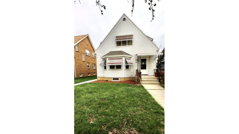 3053 S 44th St 3053A Milwaukee, WI 53219 by Shorewest Realtors $300,000