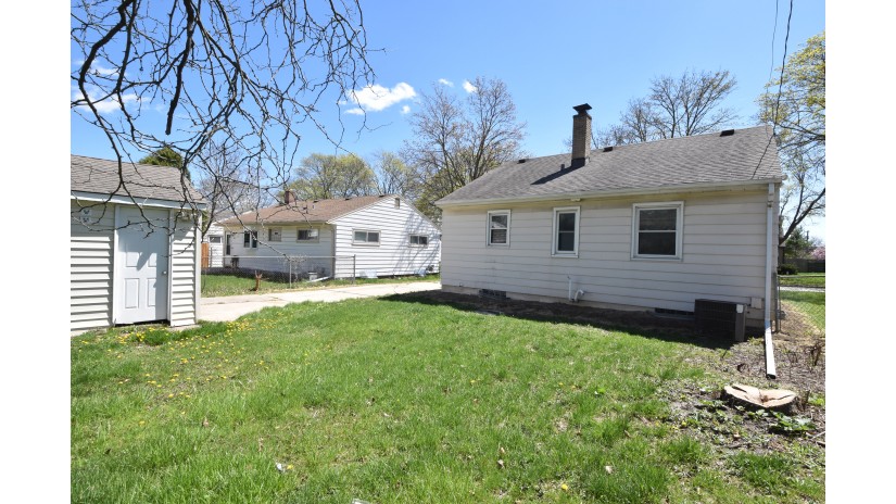 8150 W Herbert Ave Milwaukee, WI 53218 by Shorewest Realtors $139,900