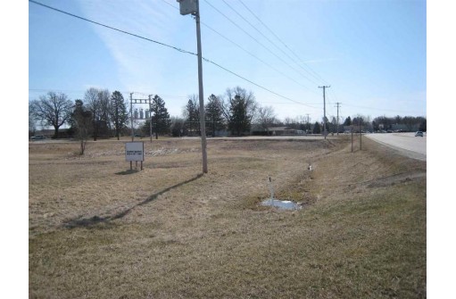 .9 AC Highway 12/18, Cambridge, WI 53523