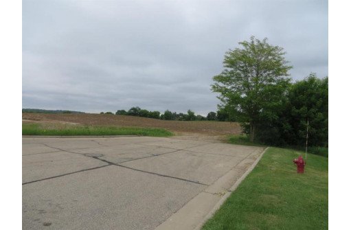 L2 6 AC Commercial Avenue, Green Lake, WI 54941