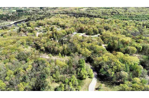 68 Wild Turkey Road, Baraboo, WI 53913