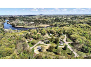 53 Blueberry Ridge Baraboo, WI 53913