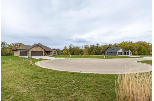 2700 Woodside Drive, Beloit, WI 53511