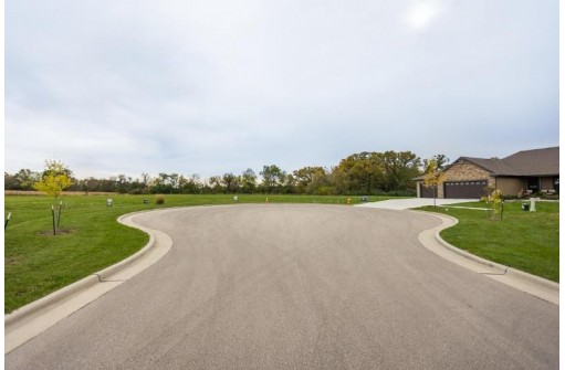 2646 Woodside Drive, Beloit, WI 53511