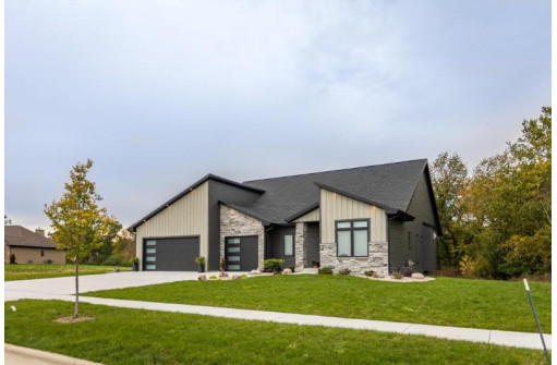 2663 Woodside Drive, Beloit, WI 53511