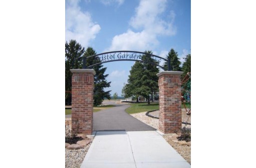 L36 Wagners Vineyard Trail, Sun Prairie, WI 53590