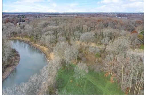 L4 Ridge Drive, Portage, WI 53901