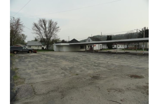 461 W 6th Street, Richland Center, WI 53581