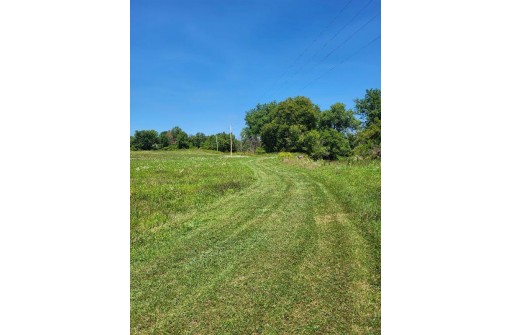 S4600 Rusch Lane, La Farge, WI 54639