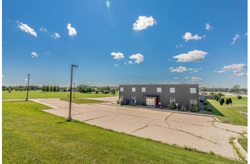 111 Interstate Boulevard, Edgerton, WI 53534