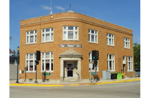 2 N Main Street, Mayville, WI 53050